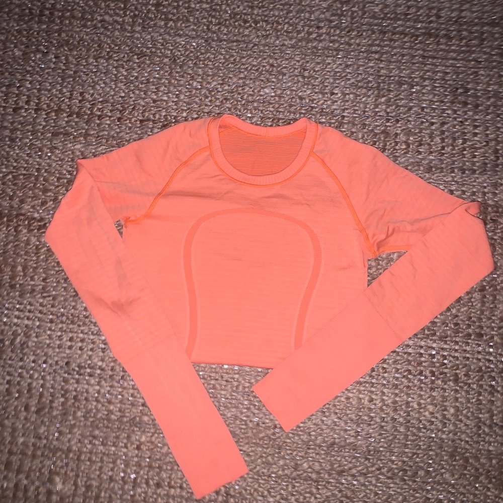 Lululemon long sleeve size 2